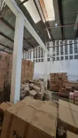 Godown/Warehouse na Ofisi na AC kwa Ajili ya Kukodisha - 300 SQM - 5