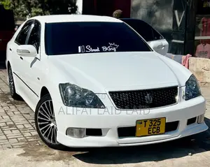 Toyota Crown 2006 Nyeupe