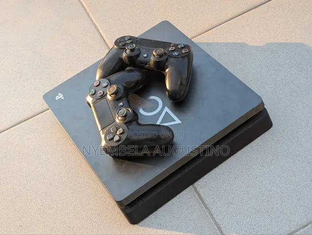 Used PS4 Slim Console - 1