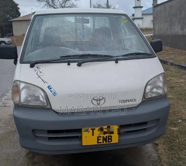 Toyota Townace Mayai (HiAce) Mini Truck - 1