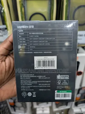 UGREEN Nexode 60W Chaja ya Gari na Kebo ya USB-C Inayorudishwa
