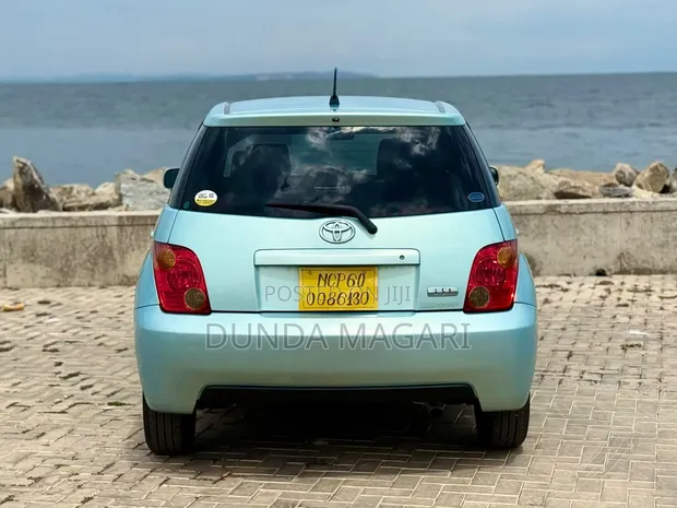 Toyota IST 2003 Blue - 1