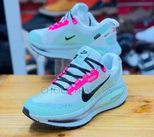 Nguo za Nike ZoomX Vomero 18