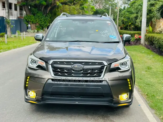 Subaru Forester 2.0XT Premium AWD 2016 Gold - 1