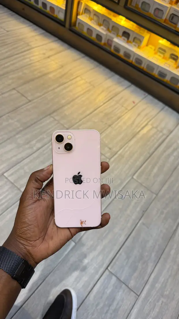 Apple iPhone 13 128GB Rose Gold - 1