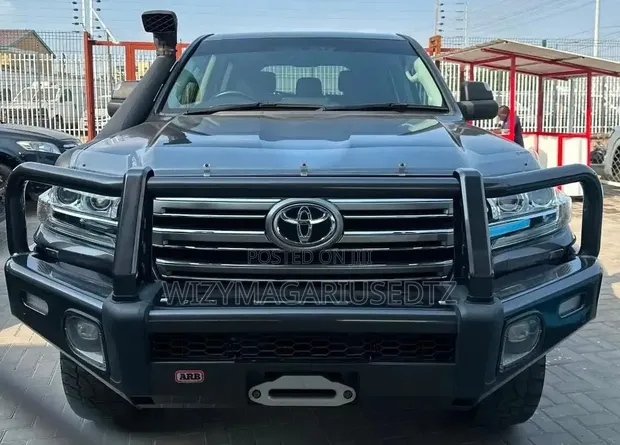 Toyota Land Cruiser 4.5 V8 VXR 2019 Kijivu - 1