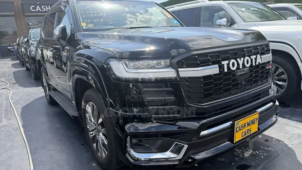 Toyota Land Cruiser LC300 ZX 2025 Black - 1