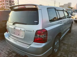 Toyota Kluger 2003 Nyeupe