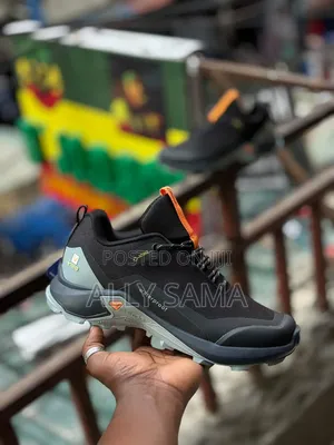 Vicco Waterproof Sneakers Mpya