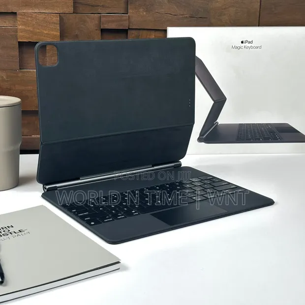 Apple Magic Keyboard kwa iPad Pro 12.9-inch (6th Gen) - 1