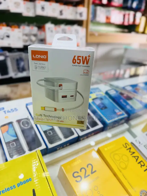 Lonio 65W Super Fast Charger (Porti 3) - 1