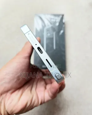 New Samsung Galaxy S25 Ultra 256GB Silver