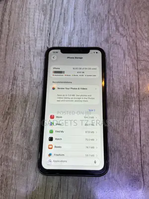 Apple iPhone 11 64GB Purple