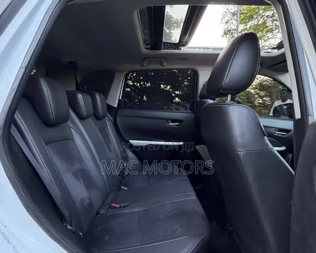 Suzuki Vitara 2015 White - 1