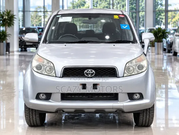 Toyota Rush 2008 Silver - 1