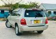 Toyota Kluger 2004 Nyeupe - 1