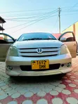 Toyota IST 2004 Dhahabu - 1
