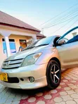 Toyota IST 2004 Dhahabu - 4