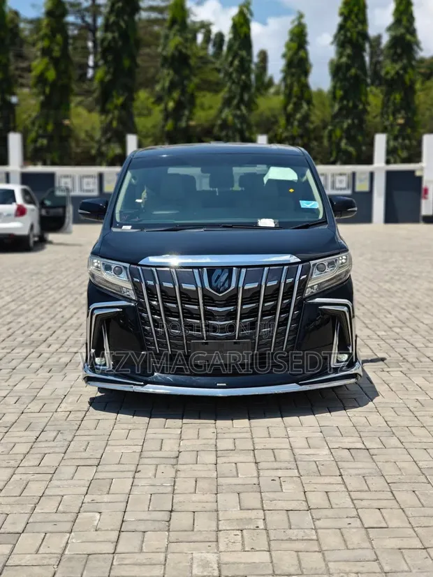 Toyota Alphard 2.5 Petrol AWD 2021 - 1
