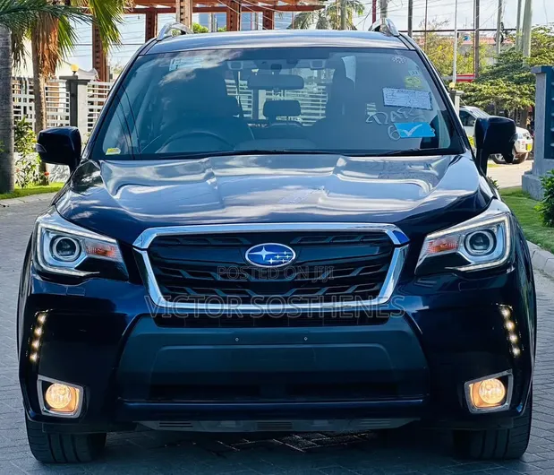 Subaru Forester 2.0XT Touring AWD 2016 Black - 1