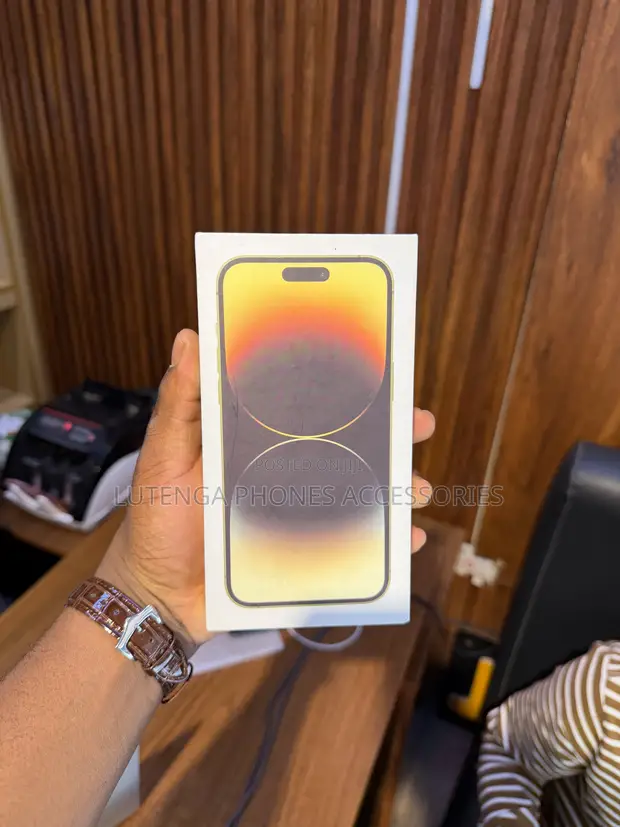 New Apple iPhone 14 Pro Max 128GB Gold - 1