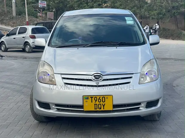 Toyota Corolla Spacio 2006 Silver - 1
