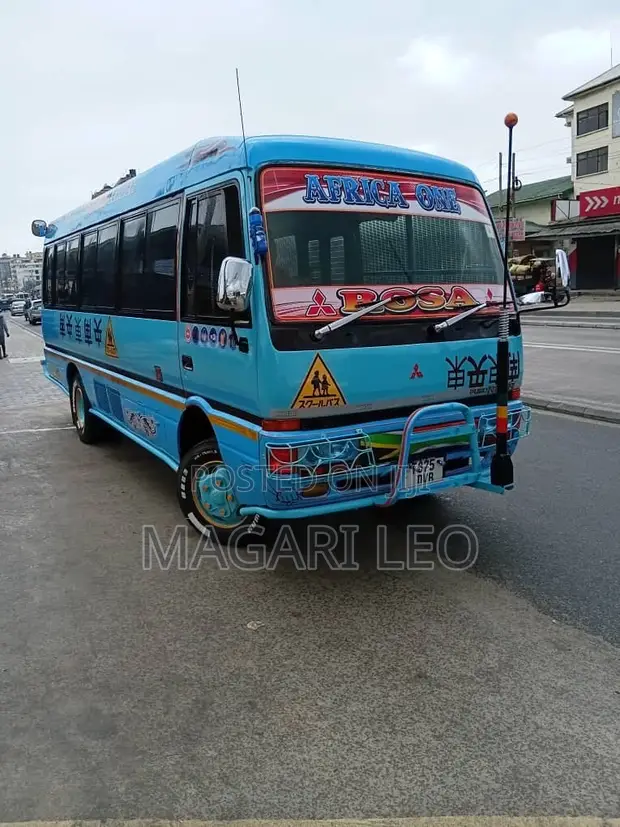 Mitsubishi Fuso Rosa 2004 Bluu - 1