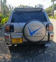 Toyota RAV4 1999 Nyeupe - 2