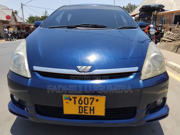 Toyota Wish 2005 Blue - 1