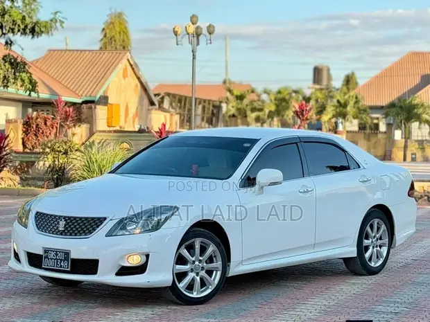 Toyota Crown 2009 - 1