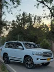 Toyota Land Cruiser 2015 Nyeupe - 1