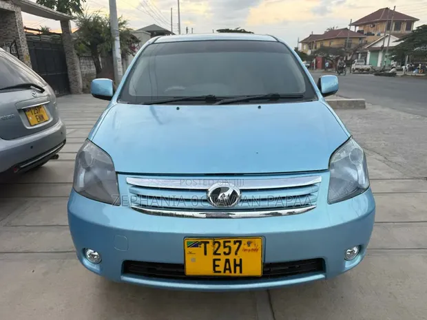 Toyota Raum 2004 Blue - 1