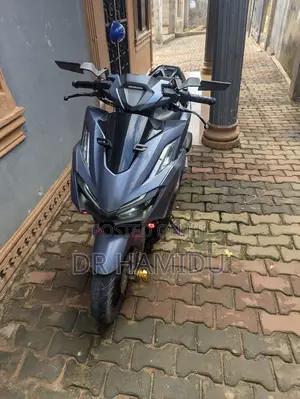 Pikipiki Honda Vario 160 2021