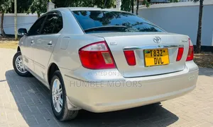 Toyota Premio 2003 Nyeupe