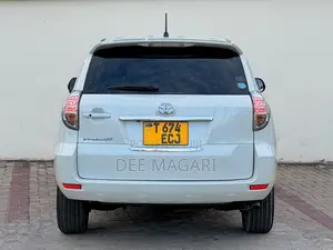 Toyota Vanguard 2009 Nyeupe