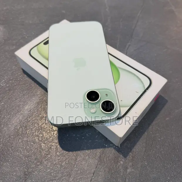 New Apple iPhone 15 128GB Green - 1