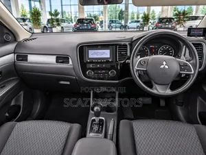 Mitsubishi Outlander 2015 Kijivu