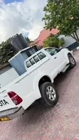 Toyota Hilux 2012 Single Cabin Pearl - 4