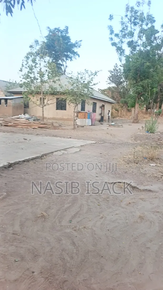 Furnished 4-Bedroom House for Sale in Kishiri, Mwanza - 1