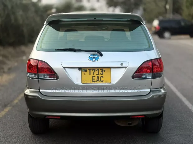 Toyota Harrier 2006 Nyeupe - 1