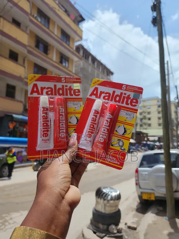 Araldite 5 Minutes Rapid Epoxy Adhesive 17ml - 1