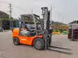 Forklift ya Dizeli 3.5-Tani, Kuinua 5m, Mlingoti wa Stage 3 - 3