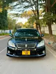 Toyota Crown Athlete 2011 Nyeusi - 1