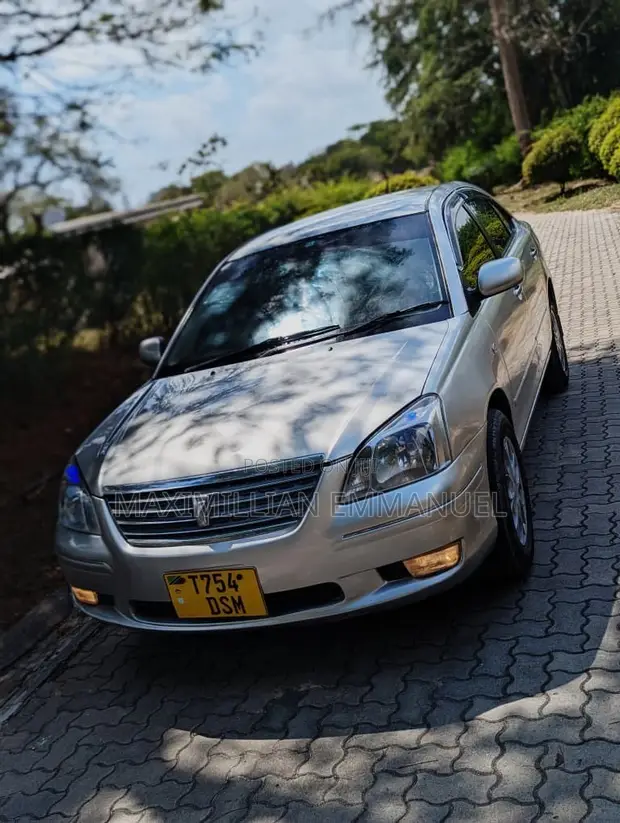 Toyota Premio 2005 Silver - 1