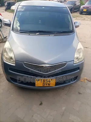 Toyota Ractis 1.3 FWD 2008 Kijivu