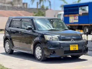 Toyota Ractis 2010 Nyeusi