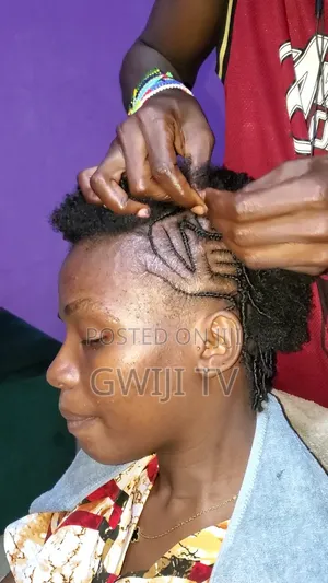 Jinsi Ya Kusuka Comb Coil Nywele (Video Ya Mafunzo)