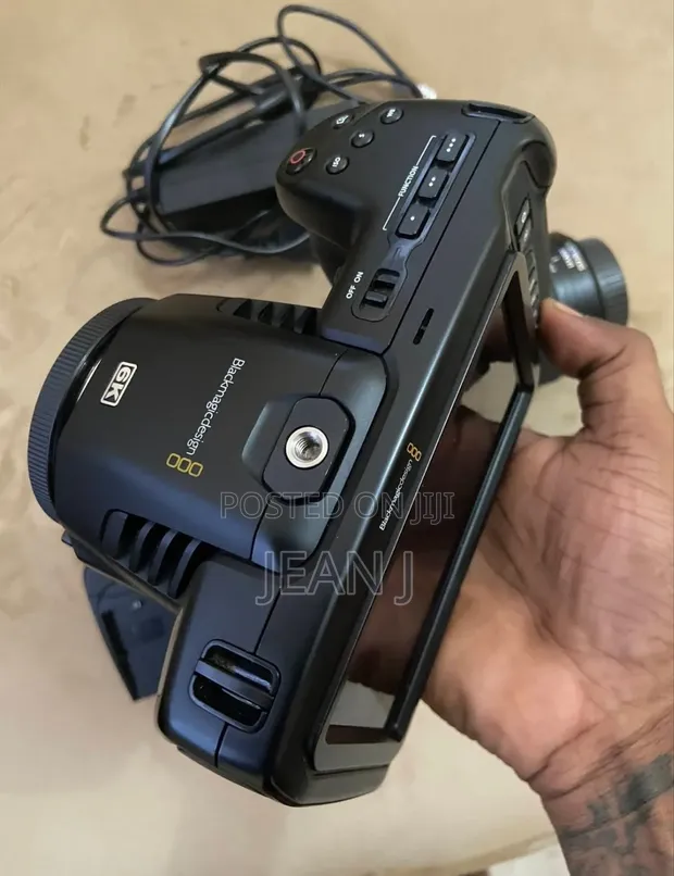 Blackmagic Pocket Cinema Camera 6K (Body) - 1