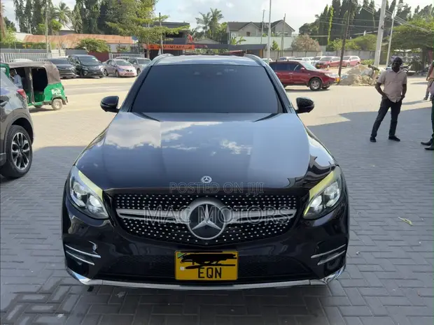 Mercedes-Benz GLC 250 4MATIC Coupe 2017 - 1