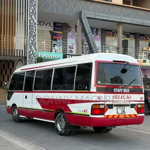 Toyota Coaster 2004 - Nyeupe